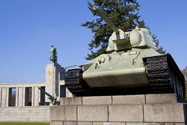 Berlino Germania Ottobre 2012 Memoriale Guerra Sovietico Nel Tiergarten Berlino — Foto Stock