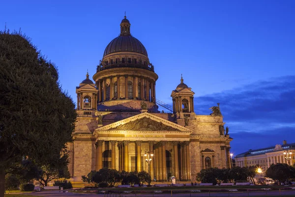 Sint Petersburg Rusland Augustus 2011 Uitzicht Indrukwekkende Isaacs Cathedral Schemering — Stockfoto