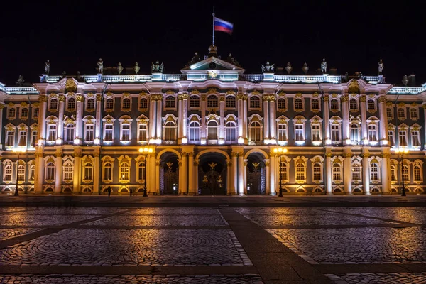 São Petersburgo Rússia Agosto 2011 Uma Visão Noturna Deslumbrante Palácio — Fotografia de Stock