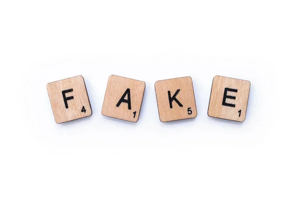 Het woord Fake — Stockfoto