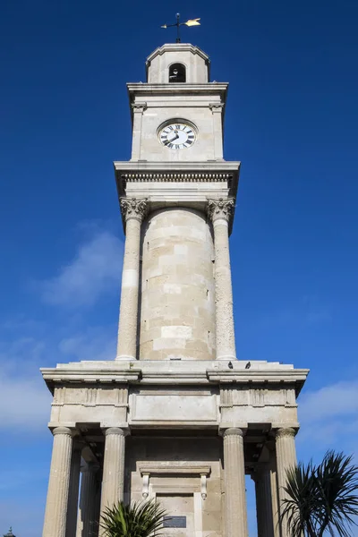 Hodinová věž v zátoce Herne v Kentu — Stock fotografie