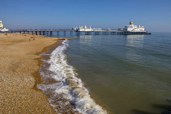 Eastbourne Pier i Sussex — Stockfoto