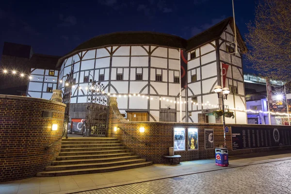 Londra'da Shakespeares Globe Tiyatrosu — Stok fotoğraf