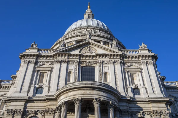 런던에 있는 성 폴스 대성당 — 스톡 사진
