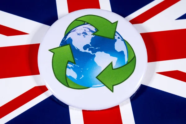 Símbolo de reciclagem sobre a bandeira do Reino Unido — Fotografia de Stock