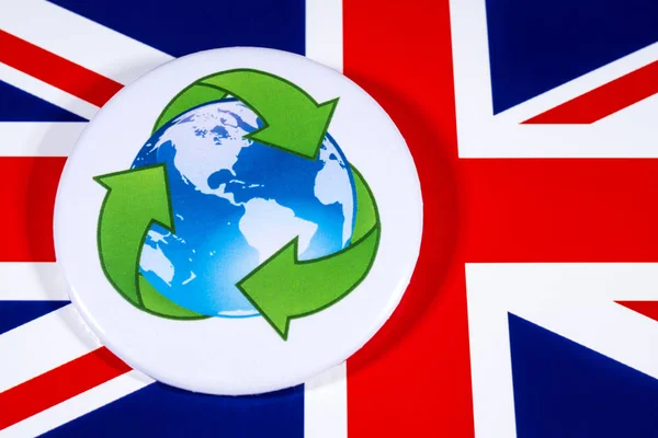 Σύμβολο ανακύκλωσης πάνω από τη σημαία του Ηνωμένου Βασιλείου — Φωτογραφία Αρχείου