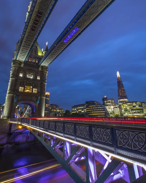 Tower Bridge in London — Stockfoto