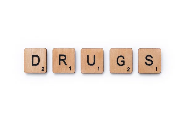 Слово DRUGS — стоковое фото