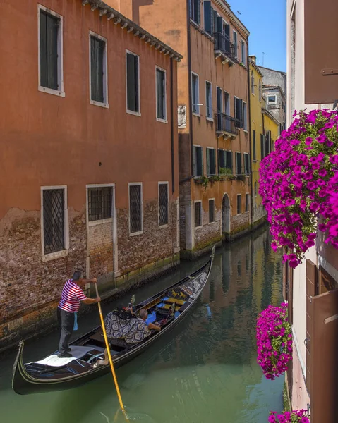 Balade en Gondole à Venise — Photo