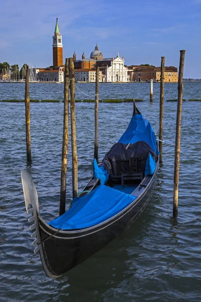 Vista hacia San Giorgio Maggiore desde la isla principal de Venecia — Foto de Stock