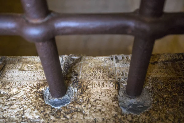 Etched Words in a Prison Cell at the Doges Palace — Stock Photo, Image