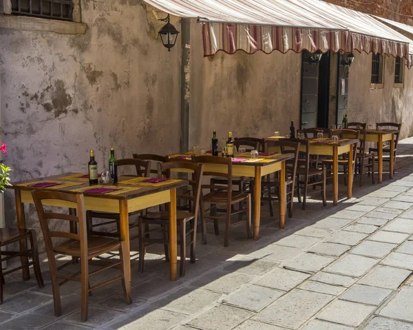 Venedik 'teki Restoran Masaları — Stok fotoğraf