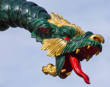 Kew Gardens 'taki Büyük Pagoda' da Ejderha Heykeli