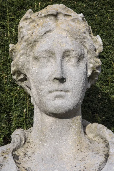 Sculpture at Kew Palace — Stock Photo, Image