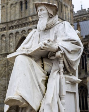 Exeter 'deki Richard Hooker Heykeli