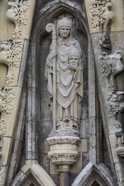 Rzeźba na zewnątrz katedry Exeter — Zdjęcie stockowe
