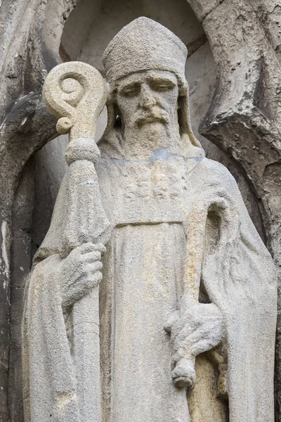 Скульптура на внешней стороне Эксетерского собора — стоковое фото