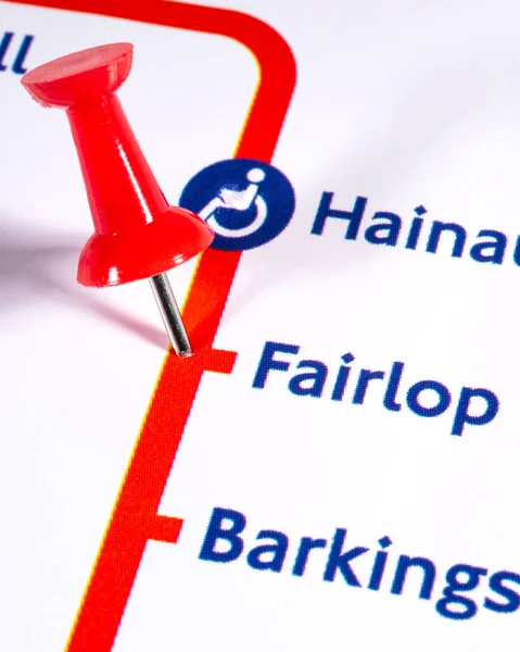 ロンドン イギリス 2020年6月10日 ロンドン地下鉄地図上のフェアロップ駅の場所を示す地図ピン — ストック写真