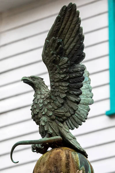 Portmeirion Walia Września 2020 Rzeźba Orła Placu Battery Square Historycznej — Zdjęcie stockowe