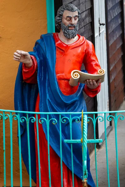 Portmeirion Wales Sept 1St 2020 Statue Saint Peter Located Exterior — Stock Photo, Image