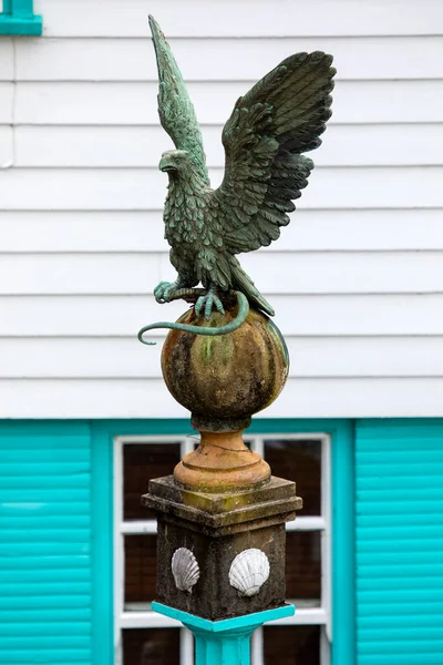 Portmeirion Walia Września 2020 Rzeźba Orła Placu Battery Square Historycznej — Zdjęcie stockowe