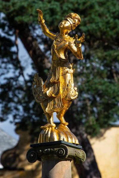 Portmeirion Gales Septiembre 2020 Una Las Hermosas Estatuas Bailarina Birmana — Foto de Stock
