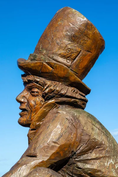 Llandudno Wales September 3Rd 2020 Wooden Statue Mad Hatter Character — Stock Photo, Image