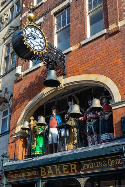 Gloucester Marea Britanie Octombrie 2020 Old Bell Bakers Clock Deasupra — Fotografie, imagine de stoc