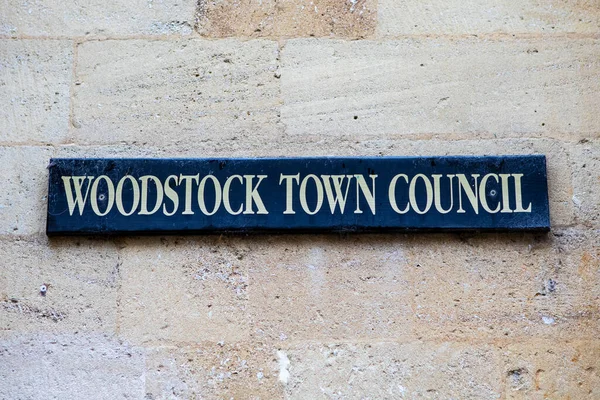 Oxfordshire Reino Unido Outubro 2020 Close Sinal Woodstock Town Council — Fotografia de Stock