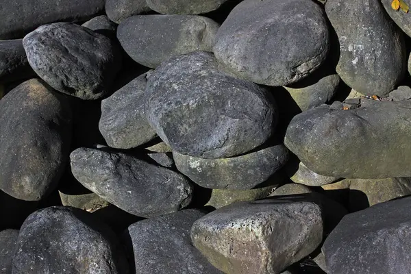 Grandes Pedras Ovais São Caóticas Uma Pilha — Fotografia de Stock