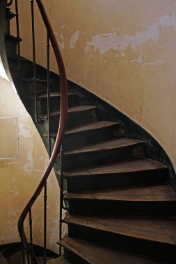 Eğimli merdiven çıkma