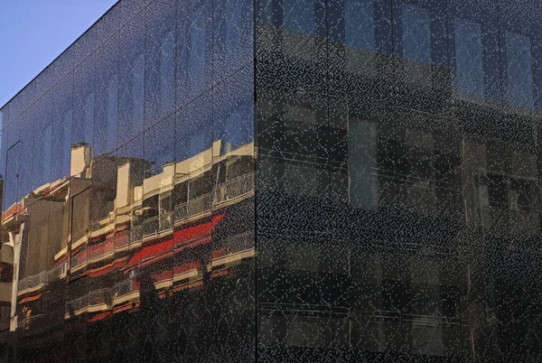 现代新艺术风格玻璃建筑 — 图库照片