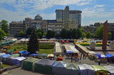 Fuarlar görünümünü bir Şehir Meydanı 