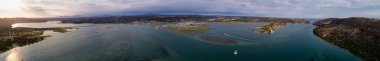 Güney Afrika'nın bahçe rotasındaki knysna lagün üzerinde havadan görüntü