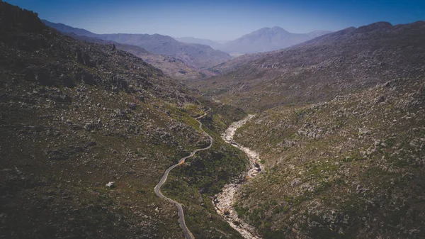 Boland 南アフリカ共和国の西部の Caoe 地方の Bainskloof 峠を越える航空写真ビュー — ストック写真