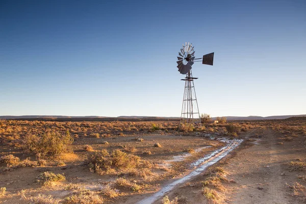 Nahaufnahme Einer Windpumpe Windmühle Windpomp Vor Strahlend Blauem Himmel Karoo — Stockfoto