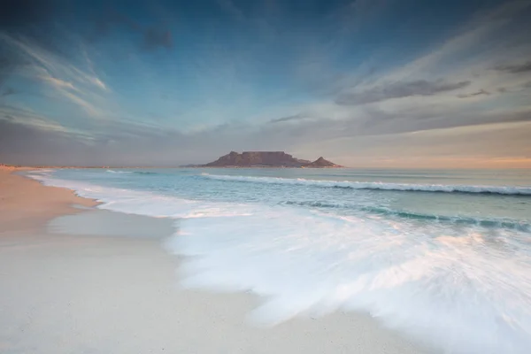 Stunning Clouds Table Mountain Cape Town South Africa Seen Blouberg — Stock Photo, Image