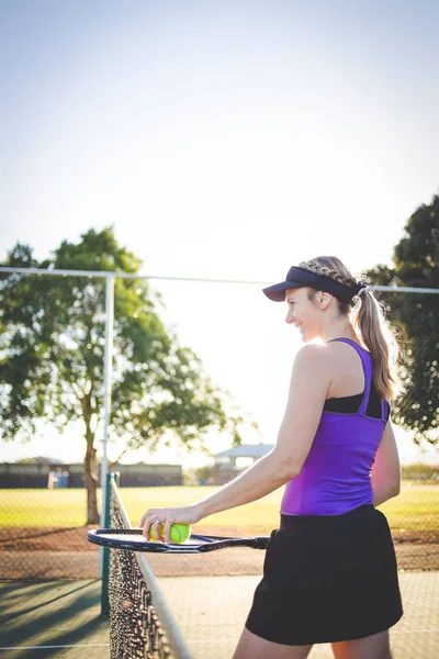 Retrato Cerca Una Jugadora Tenis Una Cancha Tenis Con Hermosa — Foto de Stock