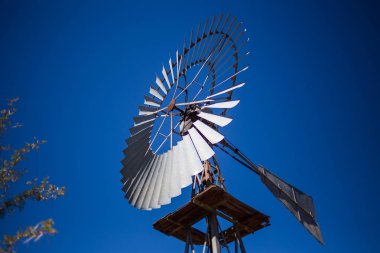 Yakın bir windpump görüntü kadar / windpomp / Güney Afrika'da büyük karoo bölgesinde