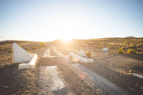 Escenas Icónicas Región Karoo Sudáfrica Camino Grava Condiciones Semi Desierto —  Fotos de Stock