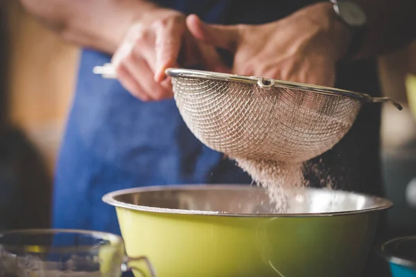 Lezzetli Bir Pasta Pişirmeye Birlikte Maddeler Eleme Bir Şef Görüntü — Stok fotoğraf