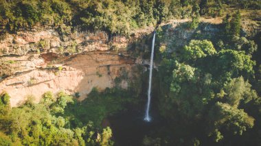 Geniş açı resim görkemli Lone Creek Falls Güney Afrika'daki Mpumalanga Sabie bölgesinde