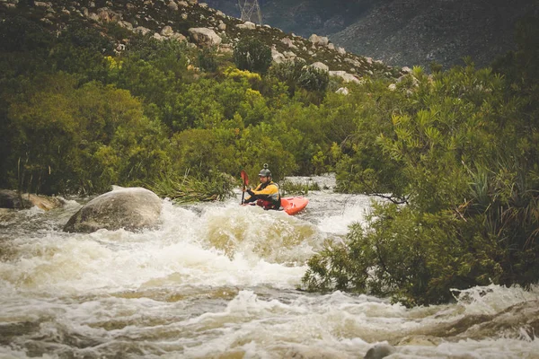 Imagen Cerca Remador Kayak Agua Blanca Que Monta Agua Blanca —  Fotos de Stock