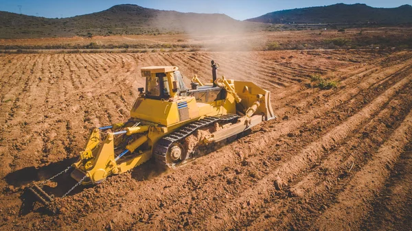 Excavadora Empujando Rasgando Terreno Pedazo Tierra Agrícola — Foto de Stock