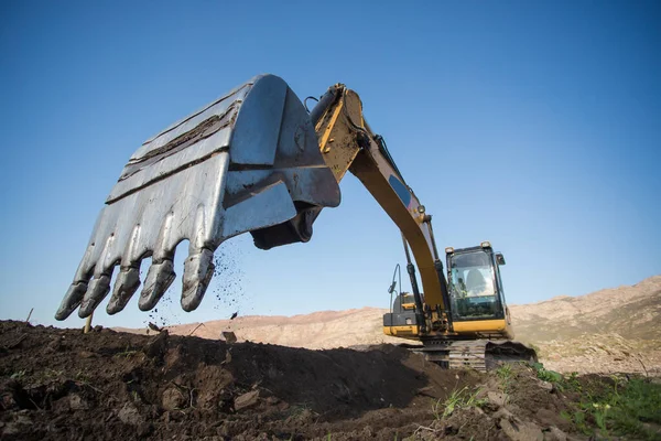 Vista Ángulo Amplio Una Excavadora Sitio Construcción —  Fotos de Stock