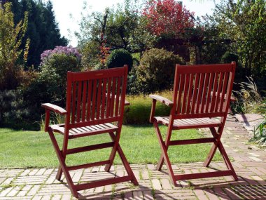 Hayır tarasie w jesiennym ogrodzie