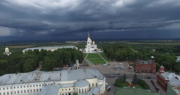 Légi Felvétel Uszpenszkojei Katedrális Park Területén Vihar Felhő — Stock videók