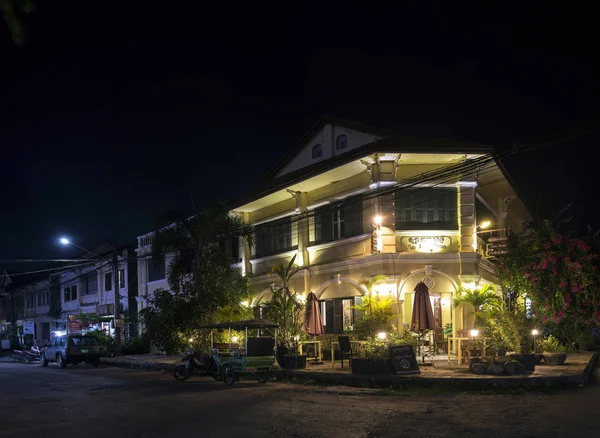 Eski Fransız Sömürge Evleri Merkez Kampot Şehrin Geceleri Kamboçya Sokak — Stok fotoğraf