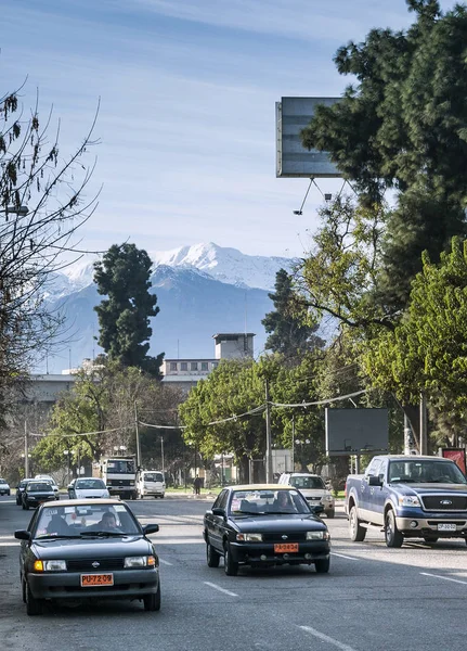 Centrala Gatan Santiago Chile Staden Och Anderna Bergen — Stockfoto
