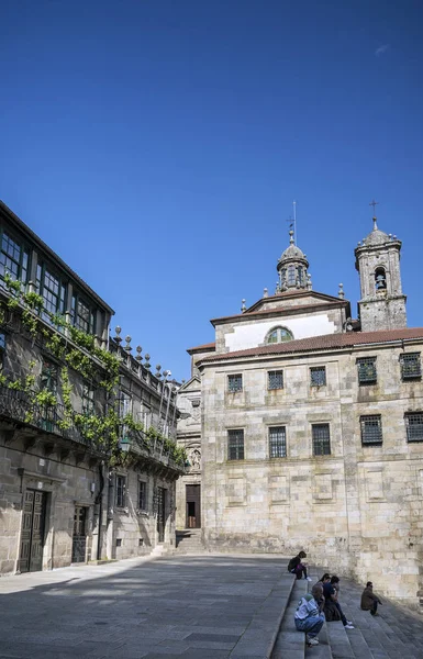 サンティアゴ コンポステーラ市スペインの歴史的な旧市街の広場します — ストック写真